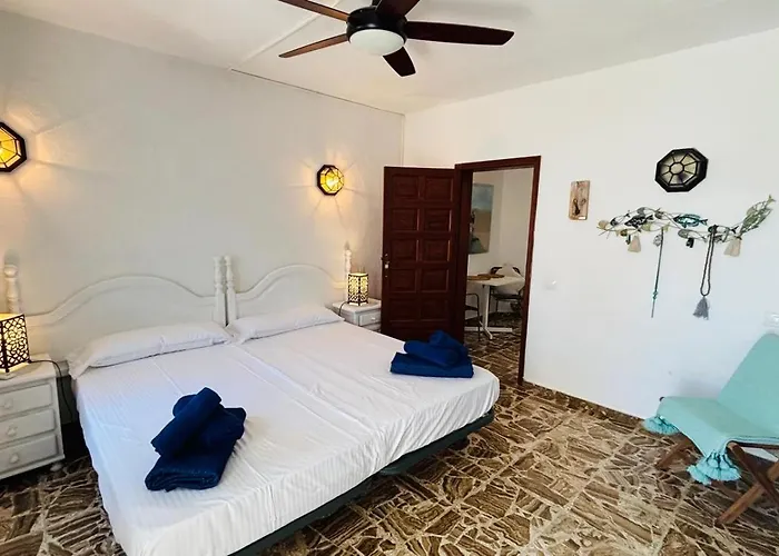 Casa Charlotte El Holiday home *